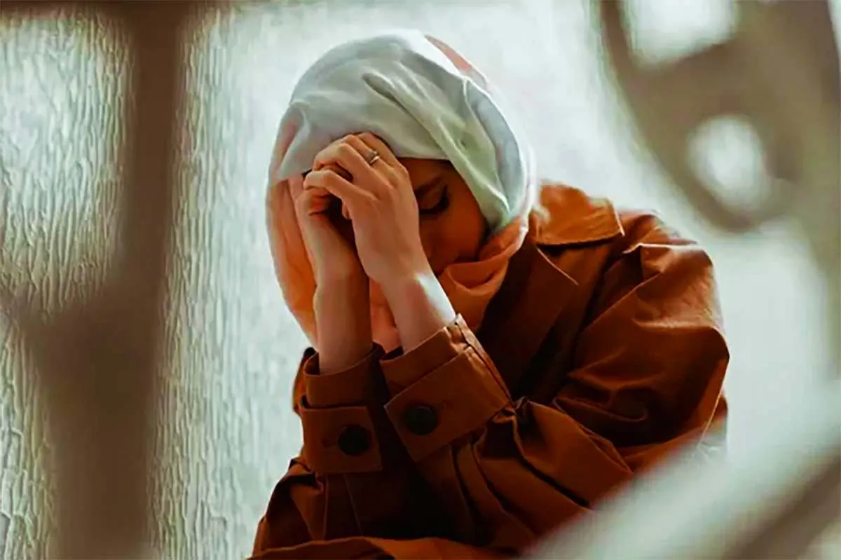 ilustrasi menahan emosi