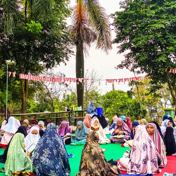 Santri Putri Daarul Mutqin: Eka Melinda