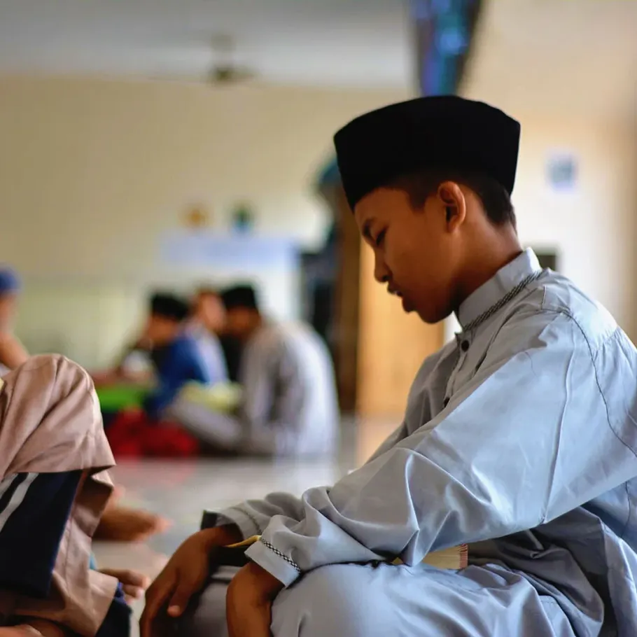 Ilustrasi Anak-anak Menghafal Al-Quran. Sumber: alhikmahbogor.org
