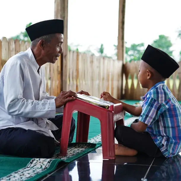 Biografi Guru Mengajar Membaca Quran