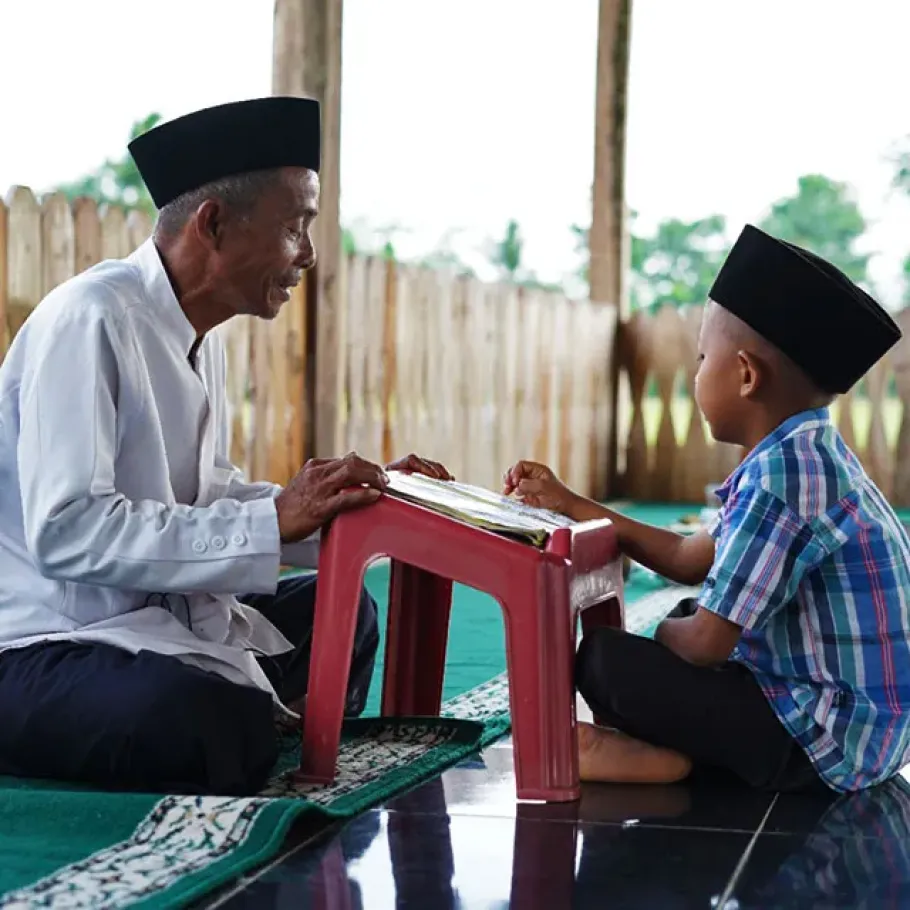 Biografi Guru Mengajar Membaca Quran